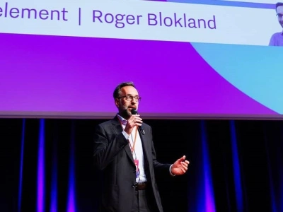 Relement pitcht tijdens awardshowfinale