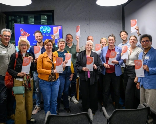 Two worlds can be as one groepsfoto