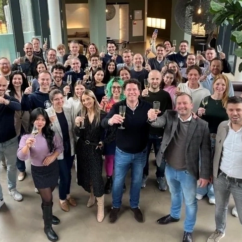 TRAVIS NOW JOINS KNORR BREMSE