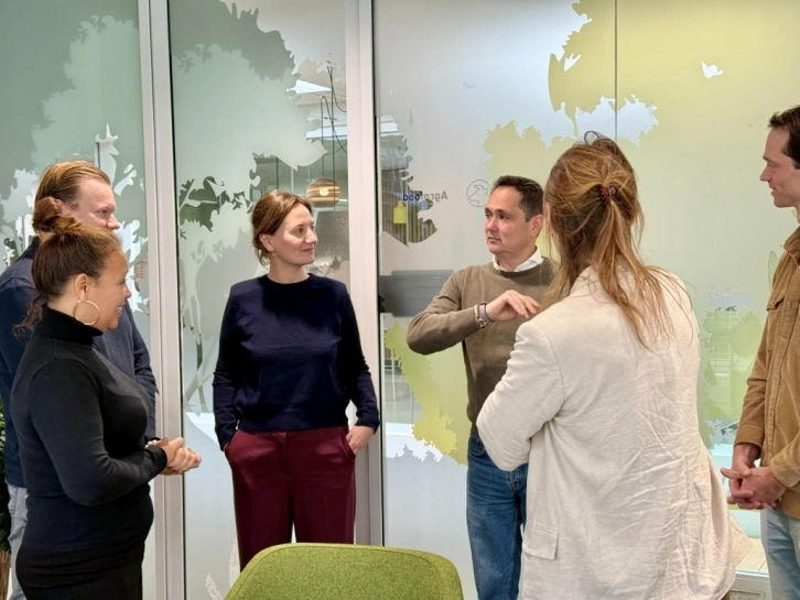 20251203 123306479 i OS