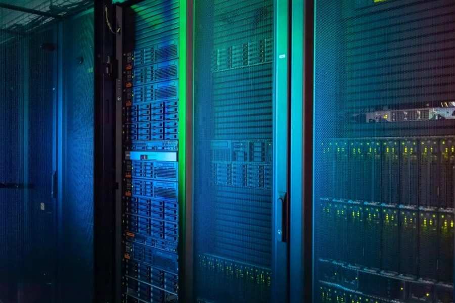 Shutterstock 2414875069 1